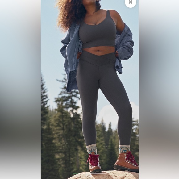 OFFLINE By Aerie Real Me High Waisted Crossover Legging BLUE -large - Picture 1 of 16